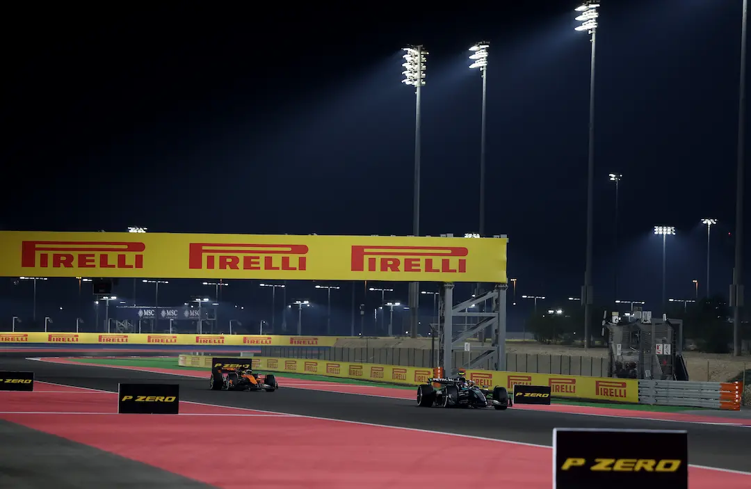 Oscar Piastri and Kimi Antonelli on track under the lights during practice at Lusail ahead of the Qatar GP 2025 Sprint Qualifying session. © Pirelli Motorsport Media